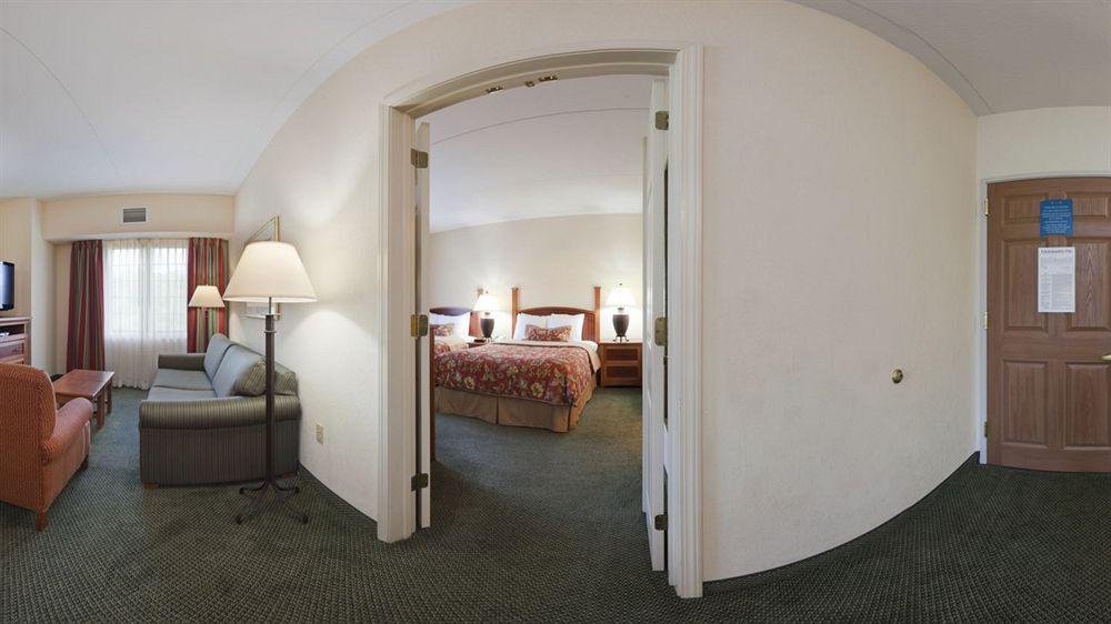 Homewood Suites By Hilton Eatontown Esterno foto