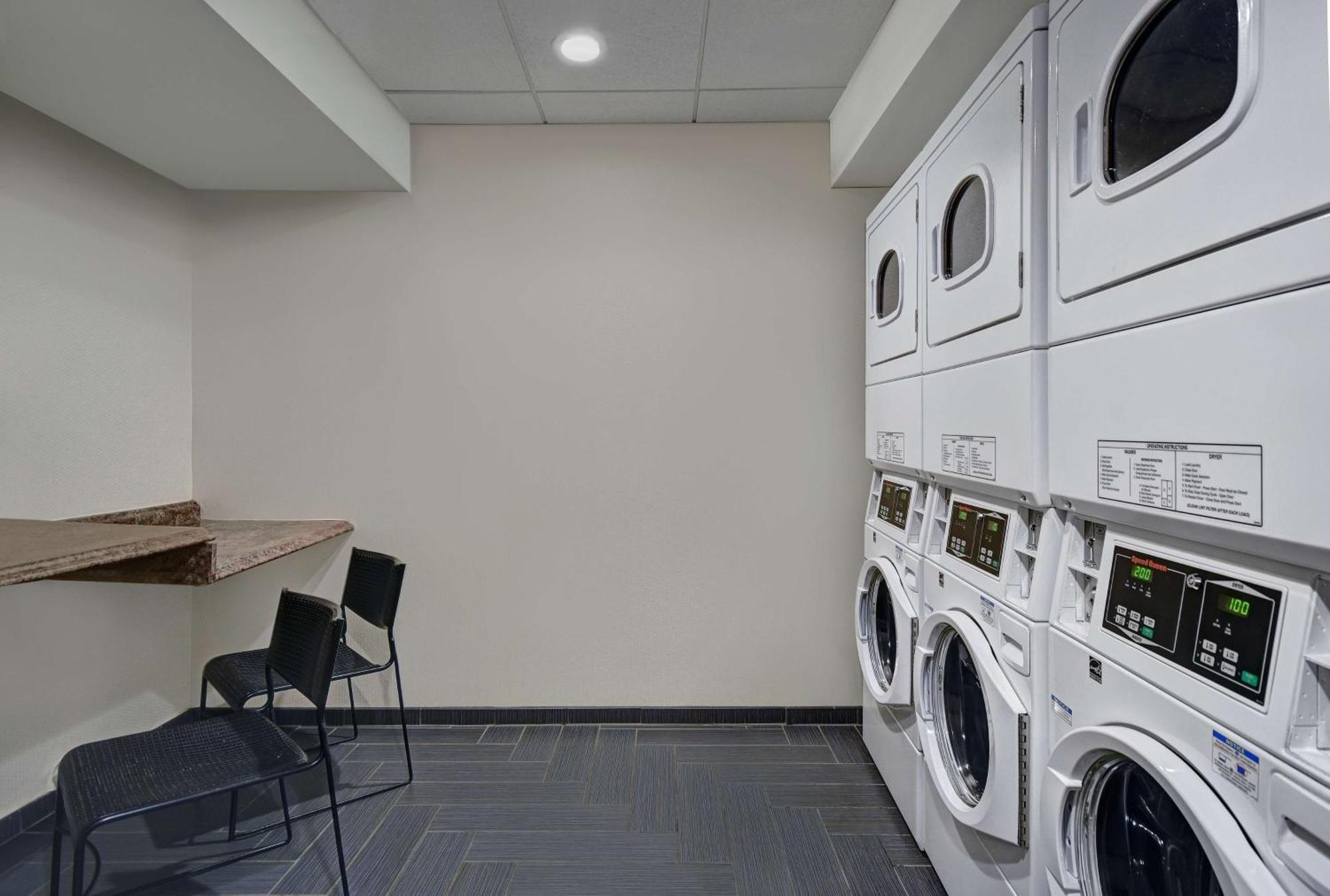Homewood Suites By Hilton Eatontown Esterno foto