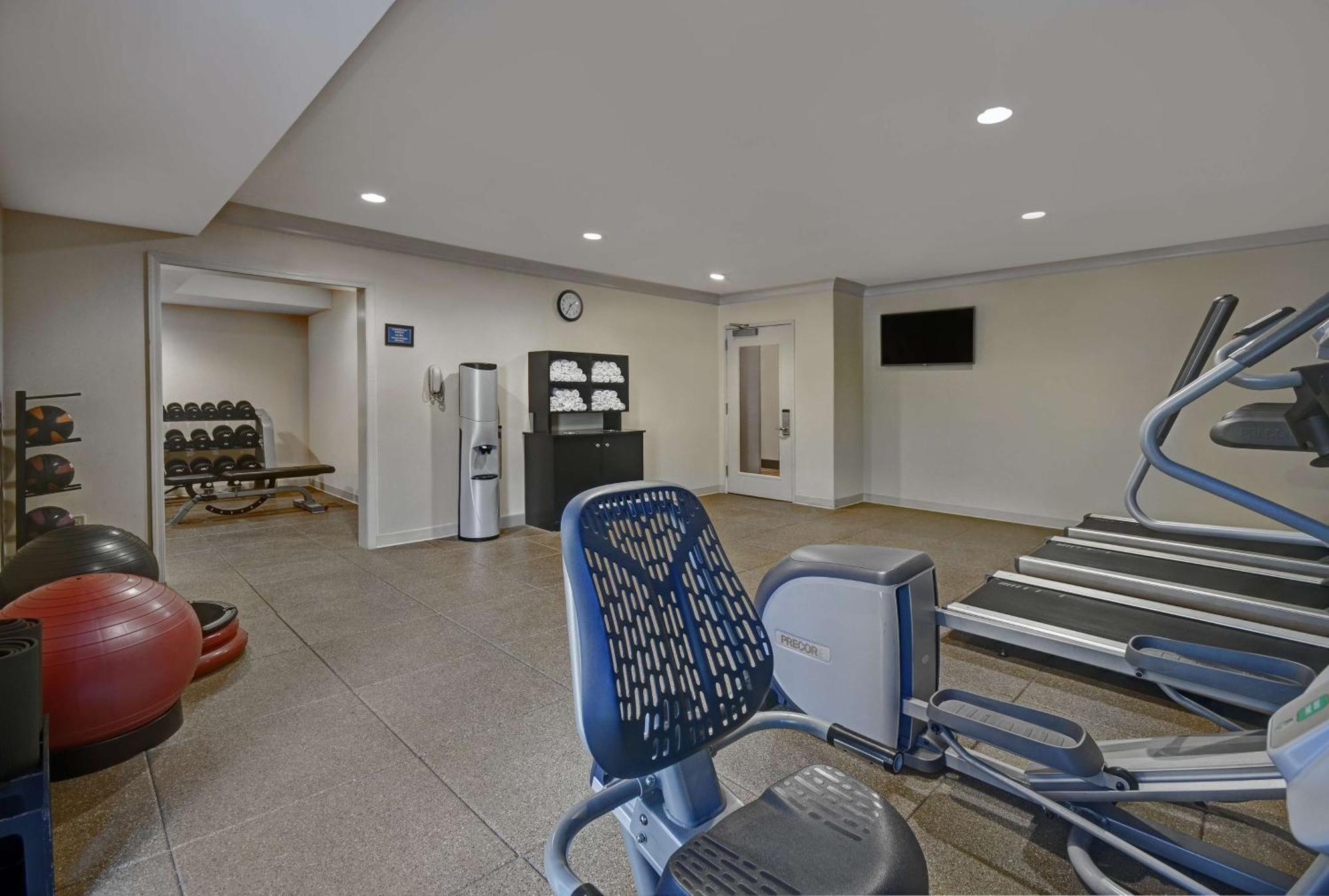 Homewood Suites By Hilton Eatontown Esterno foto