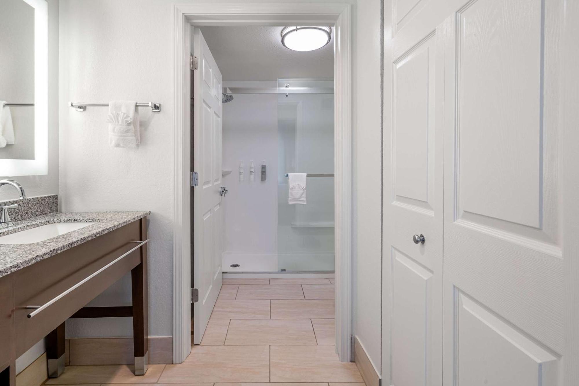 Homewood Suites By Hilton Eatontown Esterno foto